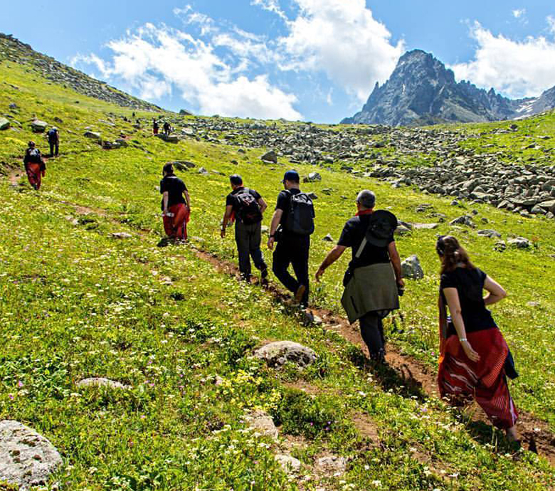 yuruyenbudalalar-karkar-gezisi